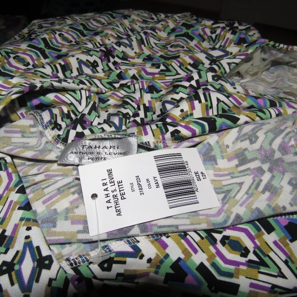 Tahari Arthur S. Levine Petite Sleeveless Cowl Neck Top Sz 12P | Geometric Print - Picture 5 of 9